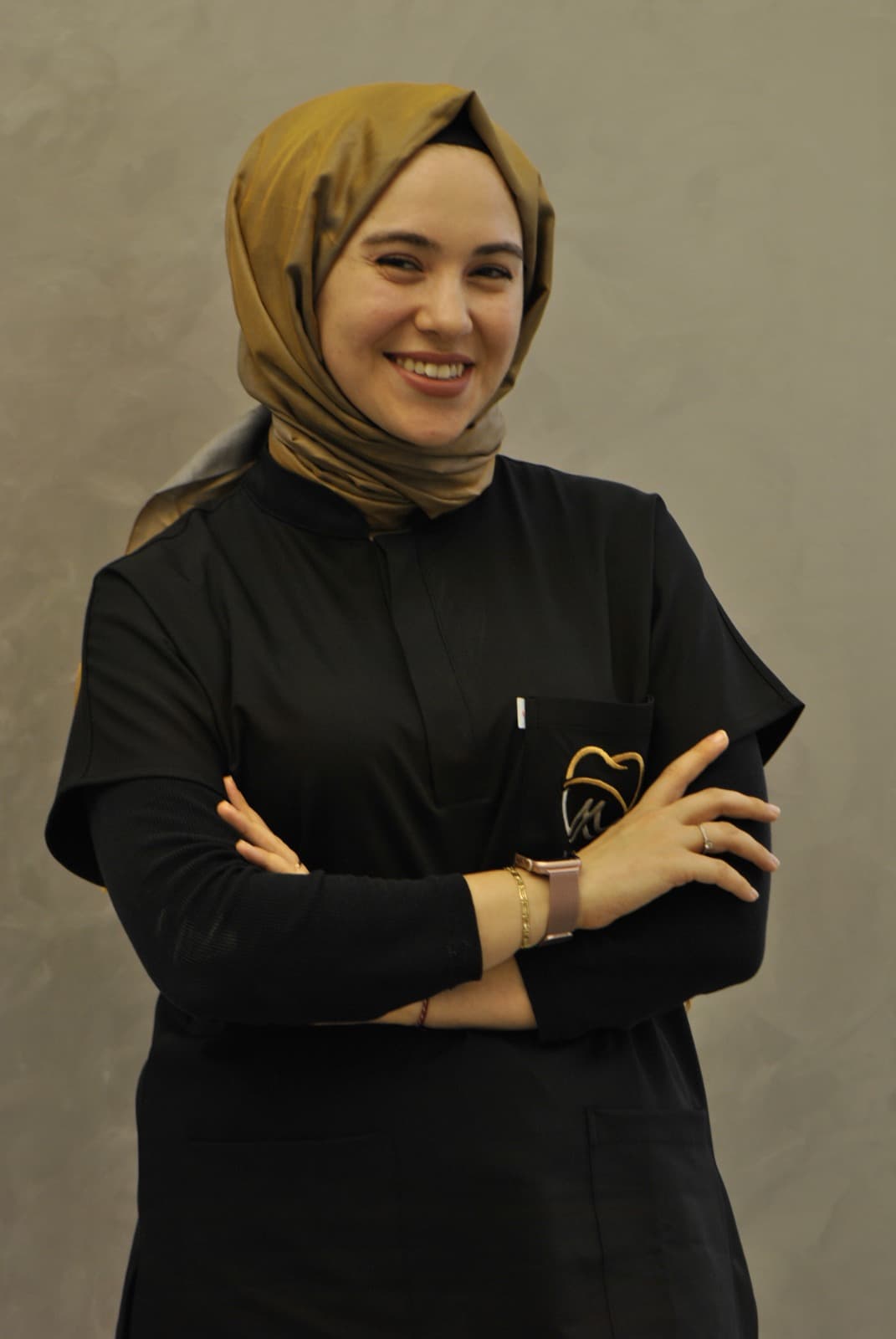 Dt. Afra Nur Karaca, Diş Hekimi · Mesul Müdür — MB Diş Kliniği